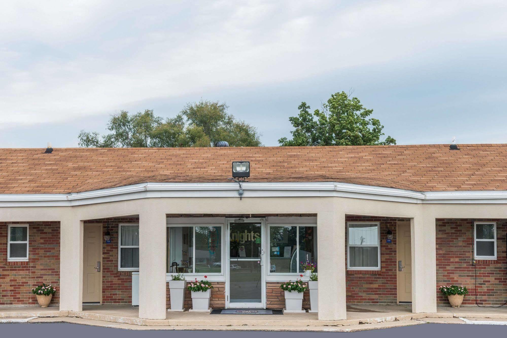 Rodeway Inn Pittsfield Екстер'єр фото